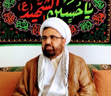 تنها نظامی که در برابر استکبار سینه سپر کرده ایران است