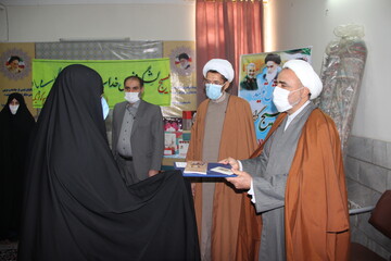 طلاب جهادی مدرسه علمیه خواهران کوثر قزوین تجلیل شدند+ عکس