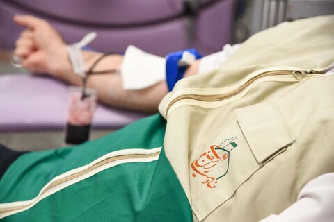 تصاویر/ اهدای خون توسط خادمیان رضوی ارومیه