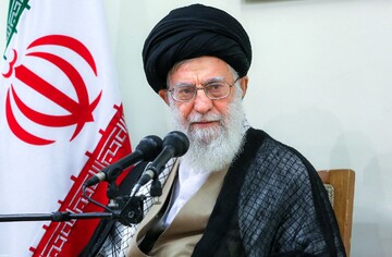 پخش زنده سخنرانی رهبر انقلاب در سالروز قیام ۲۹ بهمن مردم تبریز