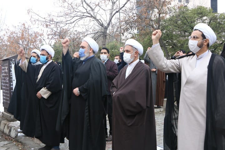 عکس/ تجمع امت انقلابی تبریز در اعتراض به ترور شهید محسن فخری زاده 