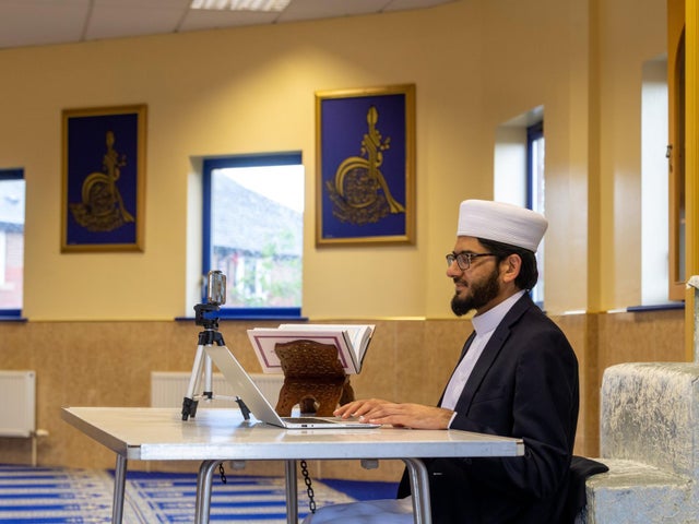 Anti-Muslim online abuse 'leaving scars' on Leeds victims as Imam Qari Asim calls for city-wide action