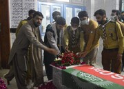 محسن ملت پاکستان علامہ صفدر حسین نجفی کے قبر پر امامیہ طلبہ کی حاضری اور اسکاوٹ سلامی