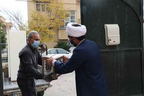 کمک‌های مومنانه و تهیه جهیزیه برای نوعروسان توسط زوج طلبه شیرازی