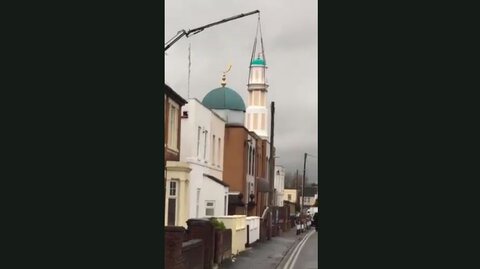 مناره جدید مسجد گلاستر در انگلیس نصب شد