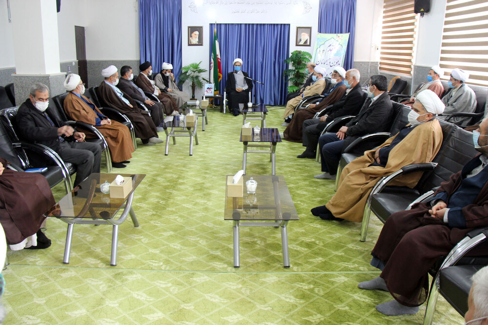 بالصور/ جمع من علماء محافظة خراسان الشمالية يلتقون بممثل الولي الفقيه الجديد لهذه المحافظة شمالي شرق إيران