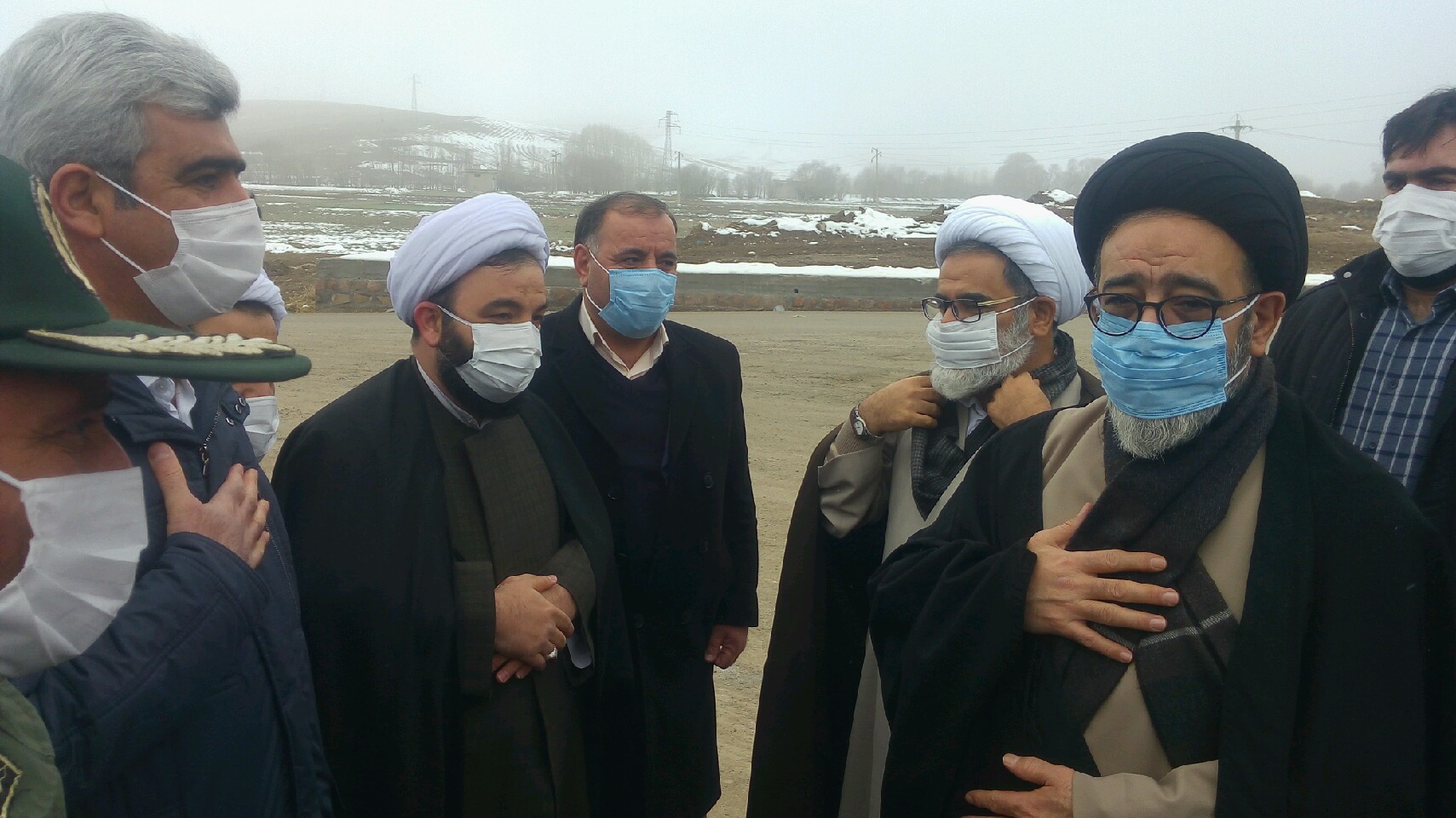 حوزه های علمیه سیاسی باشند نه سیاست باز