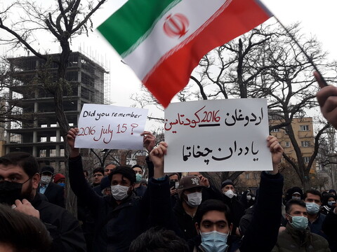 تصاویر / تجمع اعتراضی مردم تبریز در واکنش به اظهارات اردوغان