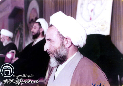 آیت‌الله محمد یزدی در حال سخنرانی در کنفرانس اندیشه اسلامی  تهران  سال 1363