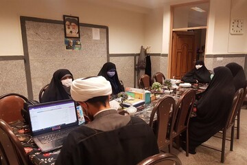 هر مبلّغ یک افسر تبلیغی فضای سایبری باشد