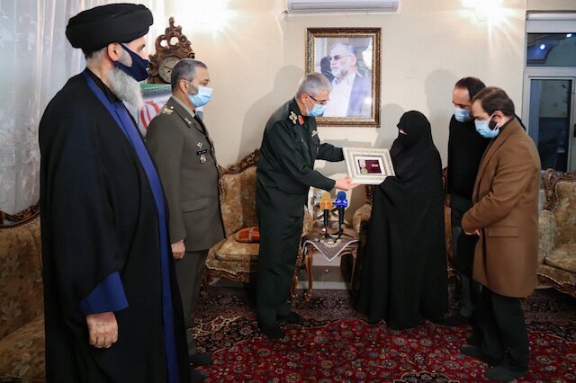 First class Order of Nasr medal granted to the scientist Mohsen Fakhrizadeh by Imam Khamenei