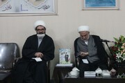 تصاویر/ جلسه نماینده ولی فقیه در کردستان با روحانیون قروه ای در دفتر امام جمعه شهرستان