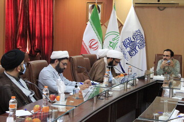 تصاویر/ نشست «حوزه علمیه تهران و نقش آفرینی آن در شکل گیری انقلاب اسلامی»