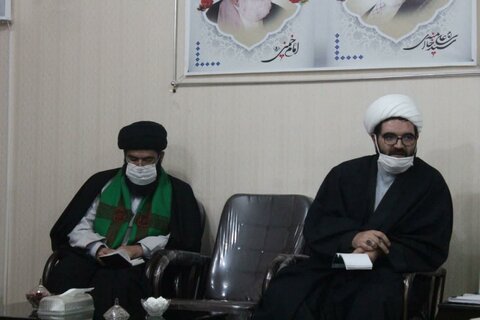 تصاویر/ جلسه نماینده ولی فقیه در کردستان با روحانیون قروه ای در دفتر امام جمعه شهرستان