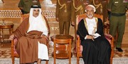قطر اور عمان کا صہیونیوں سے ہاتھ ملانے سے انکار