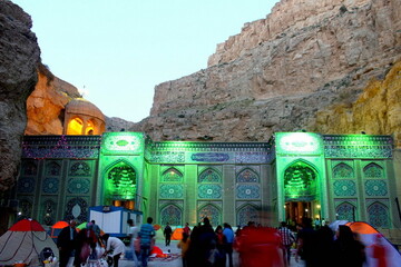 پنج هزار نفر در پنج روز از بارگاه بی بی حکیمه (س) بازدید کردند