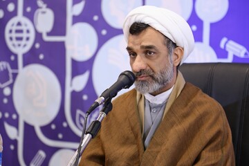 چگونه یک شخص غیر متخصص در مسایل فقهی و اسلامی به راحتی فتوای شرعی می‌دهد؟!