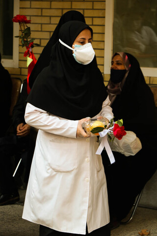 تصاویر/ ویژه برنامه «فرشته رحمت» برای پرستاران بیمارستان عیسی بن مریم  توسط طلاب جبهه سلامت
