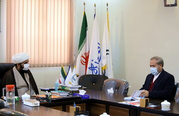 تصاویر/ بازدید رئیس مرکز پژوهشی مبنا از مرکز رسانه و فضای مجازی حوزه