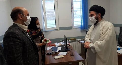 تصاویر/ دیدار امام جمعه شهرستان دالاهو با کادر درمان و بهداشت