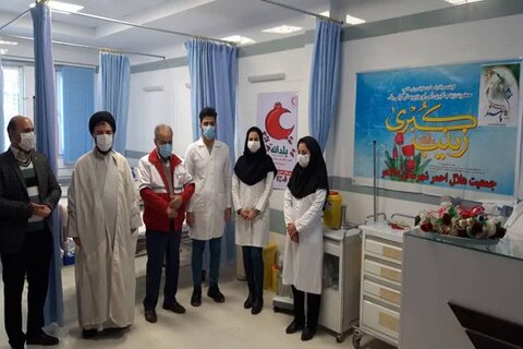 تصاویر/ دیدار امام جمعه شهرستان دالاهو با کادر درمان و بهداشت