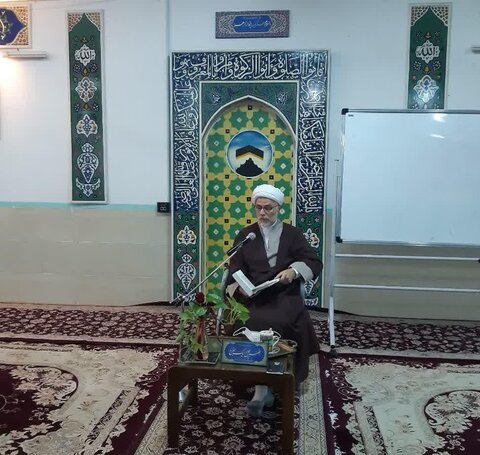 حجت الاسلام اخوان سیگاری در مدرسه علمیه حضرت زینب (س)
