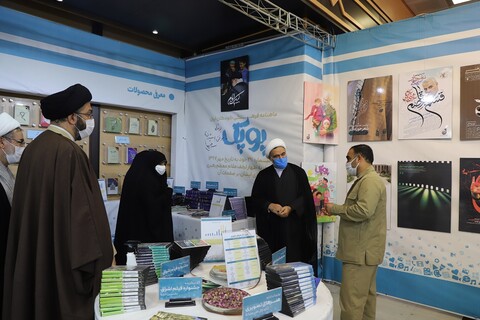 تصاویر/ بازدید مدیر حوزه‌های علمیه خواهران از نمایشگاه مسئله‌محوری و دستاوردهای 10 ساله دفتر تبلیغات اسلامی