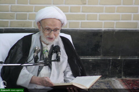 صور من الأرشيف/ درس البحث الخارج لآية الله العظمى الشيخ بهجت (ره) بقم المقدسة