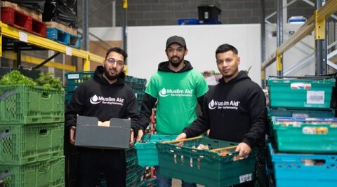 Millwall community trust helps Muslim Aid winter campaign to feed 35,000 Londoners