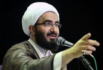 ظرفیت های نماز جمعه بررسی شود