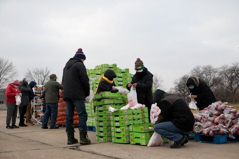 خیریه کمک مسلمان بریتانیا ۳۵ هزار وعده غذایی به نیازمندان می‌دهد