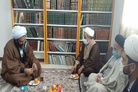 تجلیل از اساتید نخبه حوزوی استان کرمانشاه