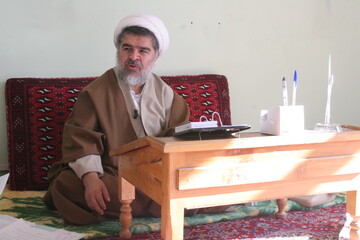 تصاویر آرشیوی از مصاحبه خبرگزاری حوزه با مرحوم حجت الاسلام والمسلمین راستگو در دیماه ۱۳۸۳