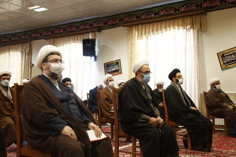 تصاویر / تجلیل طلاب جهادی فعال در بیمارستان های کرونایی تبریز
