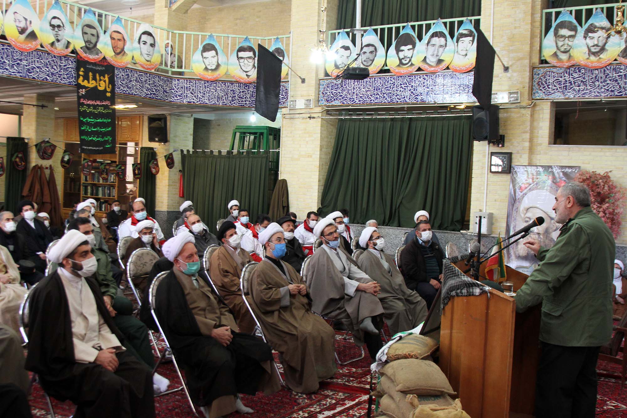 تصاویر / مراسم بزرگداشت سالگرد شهادت حاج قاسم سلیمانی در مدرسه علمیه آیت الله آخوند همدان