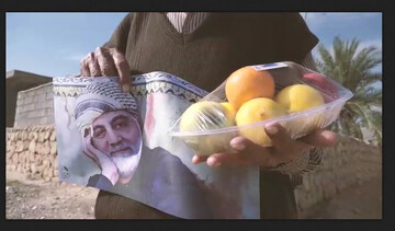 فیلم | توزیع بسته‌های میوه میان نیازمندان