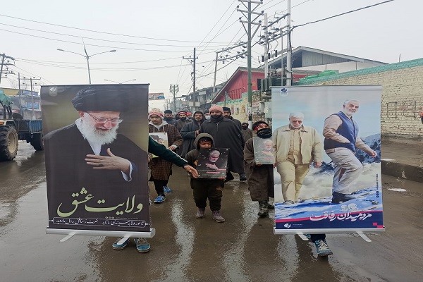 Kashmiri Muslims mark martyrdom anniversary of Lieutenant General Soleimani