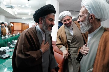 بازنشر/ تصاویر دیدار ائمه جمعه آذربایجان غربی با آیت الله مصباح یزدی