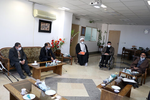 دیدار نمایندگان خانواده‌های حوزوی ضایعه نخاعی با رئیس مرکز خدمات