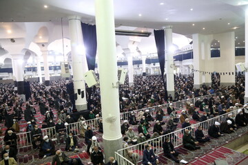 انقلاب اسلامی پدیده ای شگفت انگیز بود/ وظیفه امروز مسئولان تلاش برای گشایش اقتصادی مردم است