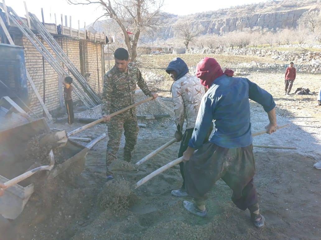 مشقت‌های شیخ کاظم در راه ساخت مسجد/ روستای «کَمَک‌ها» چشم انتظار کمک خیرین و دولتی ها