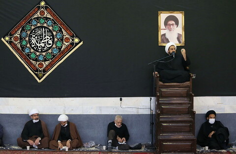 تصاویر/ مراسم سوگواری ایام شهادت حضرت زهرا(س) در بیوت مراجع و علما