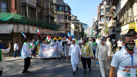 ممبئی میں کسان الائنس مورچہ کی جانب سے آزاد میدان پر مہا مورچہ کا انعقاد