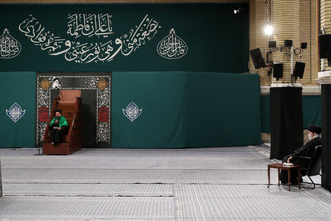 تصاویر/ مراسم عزاداری شب شهادت حضرت زهرا (سلام‌الله‌علیها) در حسینیه امام خمینی