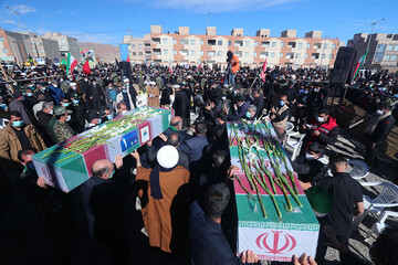 تصاویر/ تشییع پیکر شهید گمنام در سالروز شهادت حضرت زهرا(س) در بیرجند