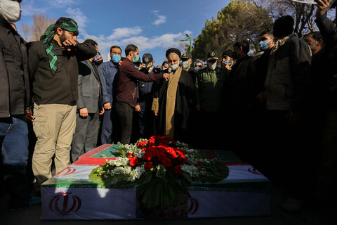 تصاویر/مراسم تشییع پیکر مطهر دو شهید تازه تفحص شده در سالروز شهادت حضرت زهرا(س) در اصفهان