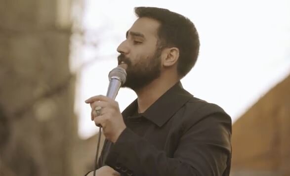 فیلم | اجرای قطعه "سلام ای مادر" در میدان تجریش با نوای حسین طاهری