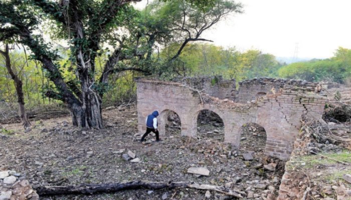 500 years old mosque discovered near Islamabad Lotus lake: report