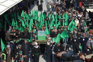 تصاویر/ عزاداری شهادت حضرت صدیقه طاهره(س) در حرم امامین عسکریین (علیهماالسلام)