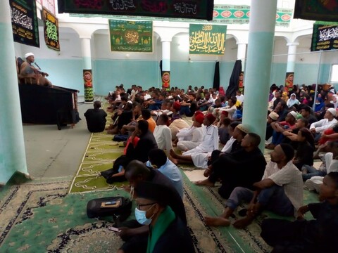 عزاداری شیعیان شهر ماژونگا در ماداگاسکار به مناسبت شهادت حضرت زهرا(س)